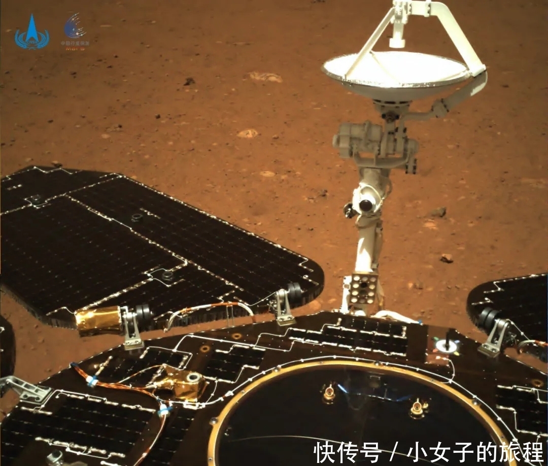 相机 祝融号车尾两块色卡做什么用？NASA毅力号也有，火星探测必备工具