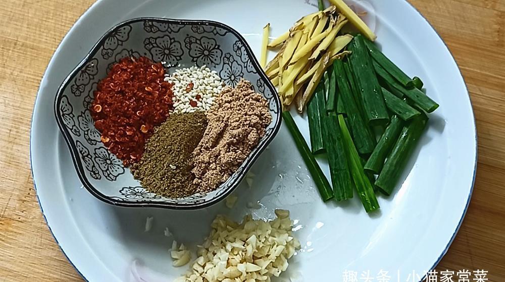 味道|一块猪肝一块瘦肉一起做成菜味道香辣,好吃过瘾,方法简单
