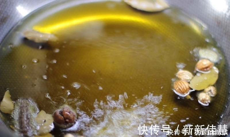 香砂仁|30年大厨五星辣椒油：辣椒有讲究，油更有讲究，又红又香又不糊！