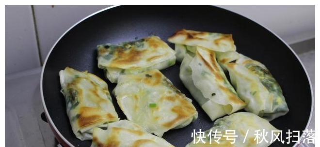 韭菜鸡蛋还在包饺子吗，教你这种做法，3分钟出锅，家人嚷着吃