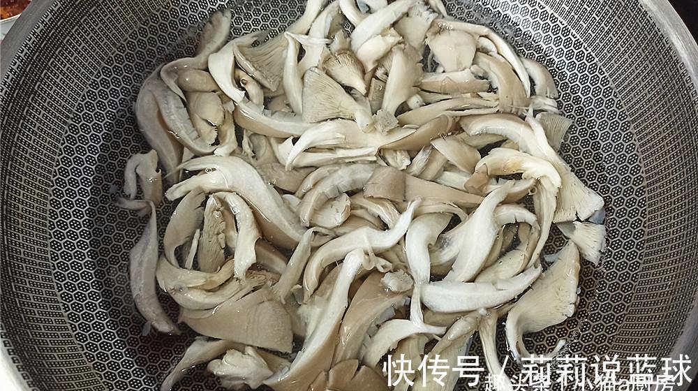 三鲜肉片汤,做法简单但是营养价值却不简单,你喜欢吗?