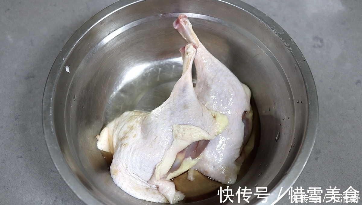 鸭肉|秋天多吃此肉，止咳不上火，常吃人还显年轻，1斤猪肉价能买5斤