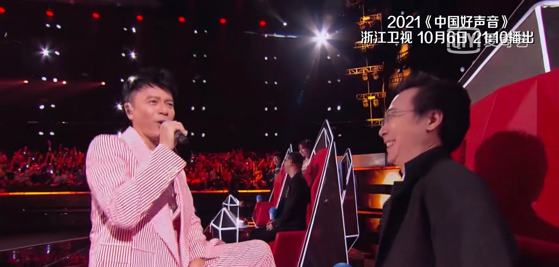 神秘嘉賓|《中國(guó)好聲音》國(guó)慶晚會(huì):用歌聲歌頌祖國(guó),神秘嘉賓驚動(dòng)全場(chǎng)