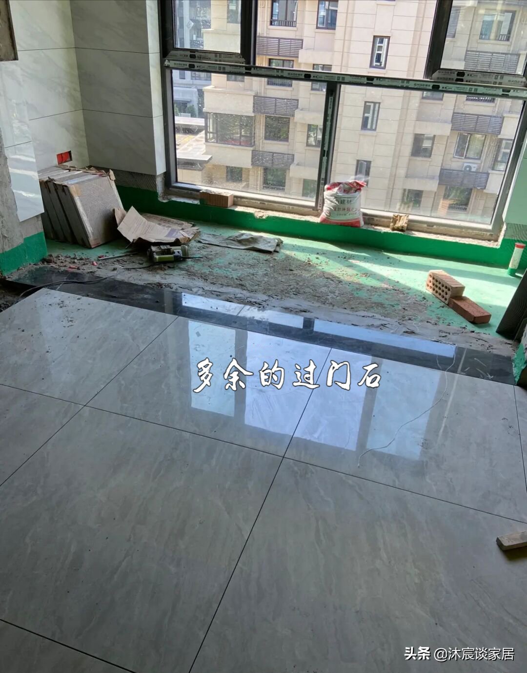 高级大气|若再装修，我就选现代轻奢风，灰色瓷砖通铺在室内，真是高级大气