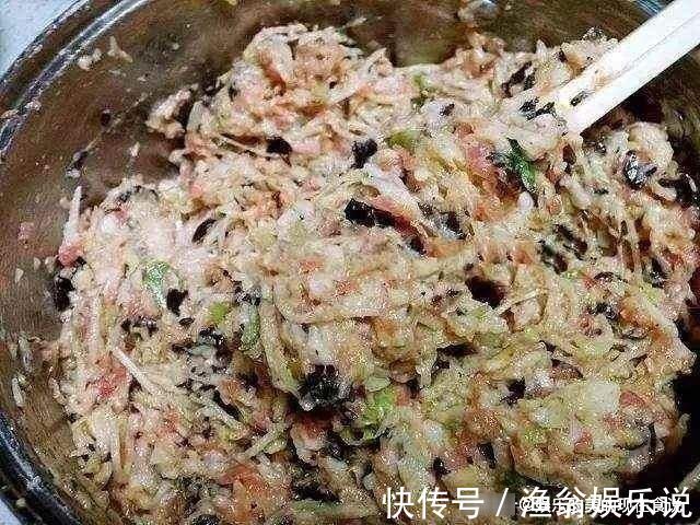 肉香|无论拌什么肉馅，这3种调料不能少，否则肉馅又干又柴，味不鲜