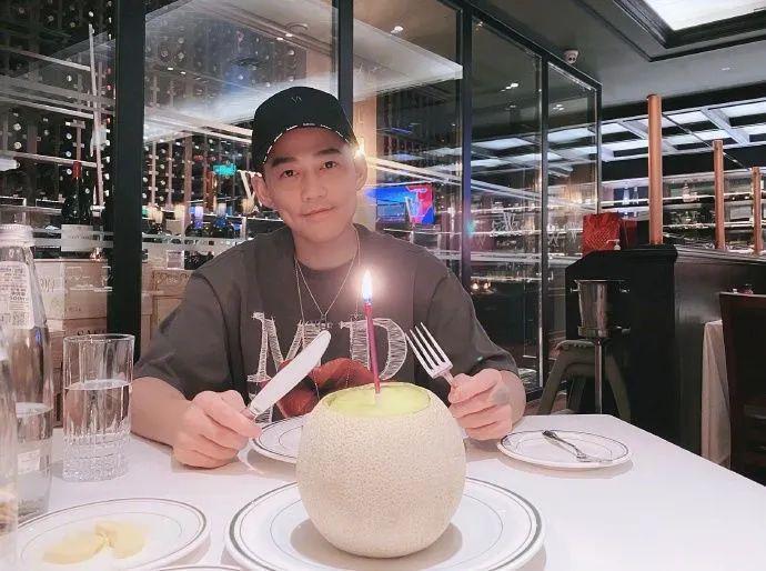 07届快男苏醒举办见面会,人气低到要路人扮演粉丝,工资只给10元