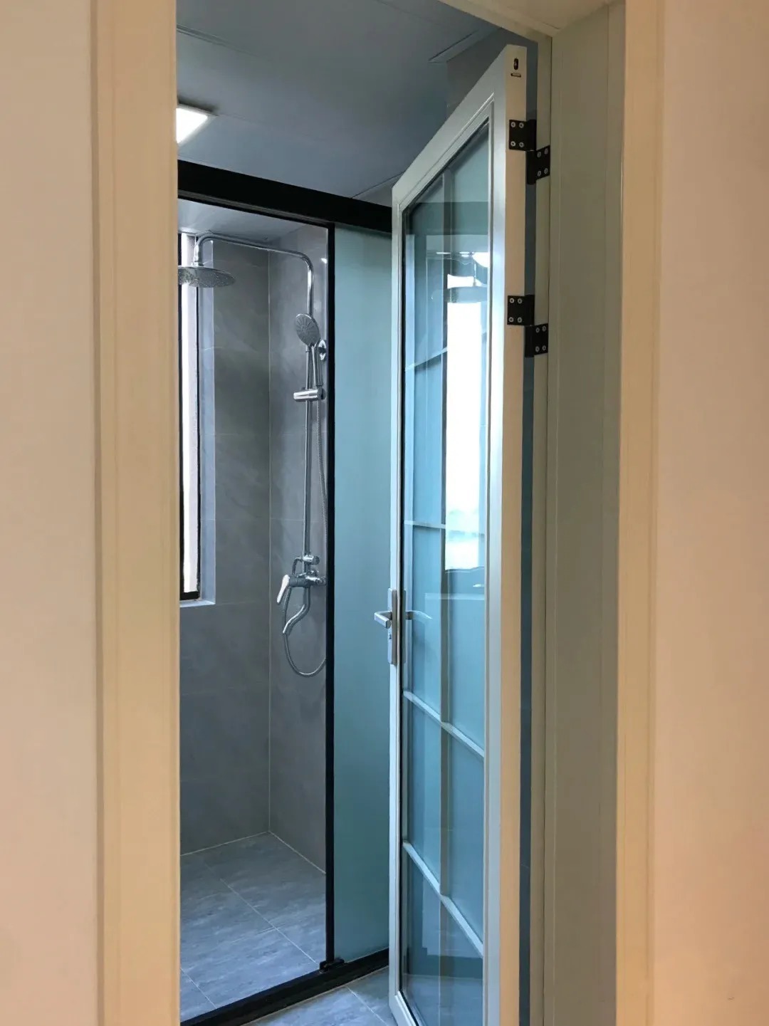 背景墙|马上搬新家了，全屋大白墙被说是贫穷风，我却觉得整洁干净很舒适