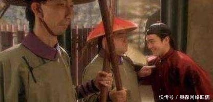 大清小贩卖馒头,生意不知不觉地做到了紫禁城,且一做就是一年多