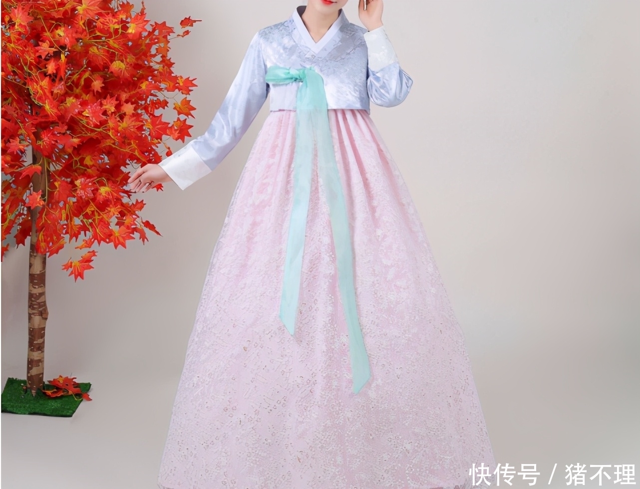 时代广场播放一则韩服广告,遭中国网友抗议,韩企:将用法律维权