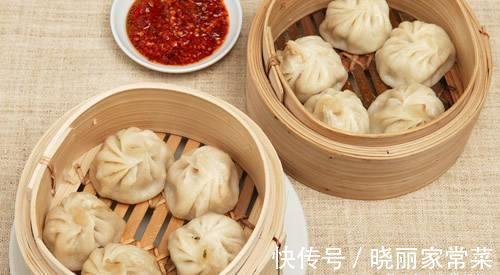 多肉|实体店厨师,免费教你在家做小笼蒸包,汁多肉嫩讲解详细