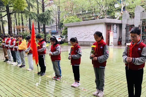 追思革命先烈，钢花小学师生赴辛亥首义烈士陵园祭扫