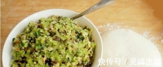 多汁|大热天,用它包饺子,清热下火,鲜嫩多汁,比韭菜馅还好吃