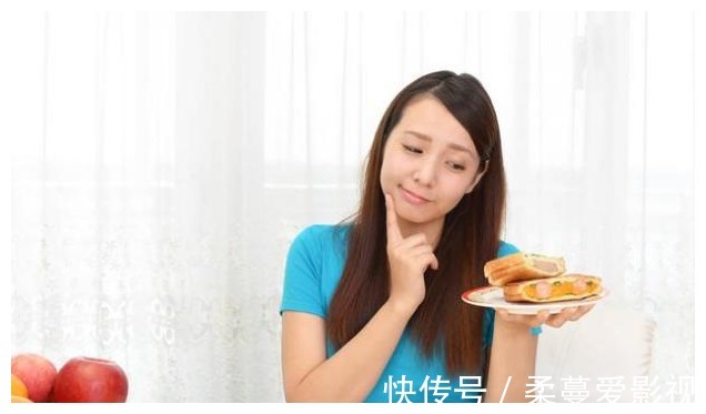 月经|女性月经期间，5种“零食”可劲吃，暖宫排污血，炎症或自动消退