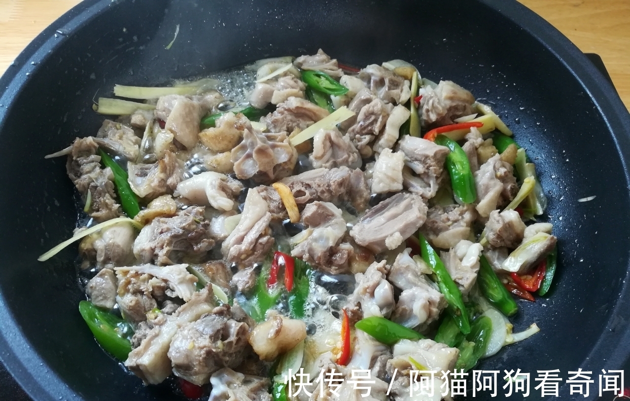 好吃|立秋过后，最该吃这菜，3元1斤，焖一锅好吃又解馋，比大鱼大肉强