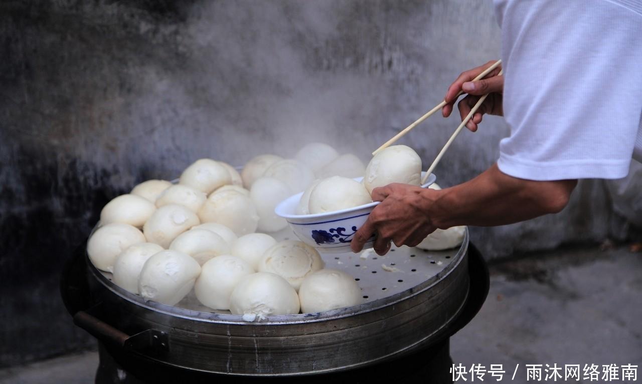 高启安教授|很多中国人的饭桌上常常离不开馒头,那么馒头这个词是怎么来的?