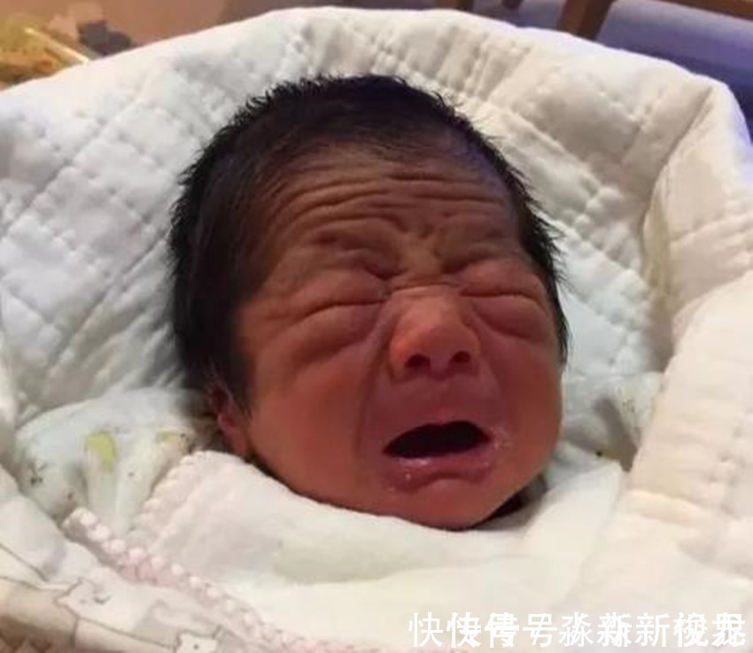 脐带|新生儿把妈妈“丑”抑郁，花式“晒丑娃”大赛，看完原来都一样！