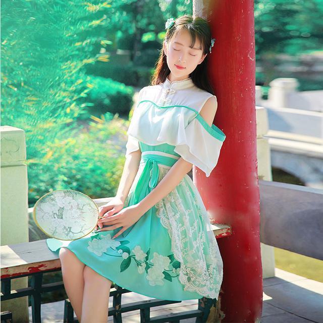 汉元素|汉服即便是改良了,也只有中国人才能穿得出神韵,外国人还真不行