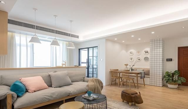 装修|装修客厅不吊顶,只走一圈宽石膏线好看吗还有哪些好的建议