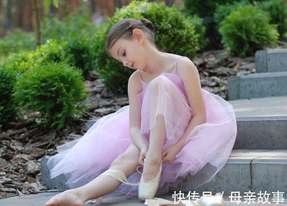 家长|护士口误说错孩子性别，家长前后像换了个人，引人深思