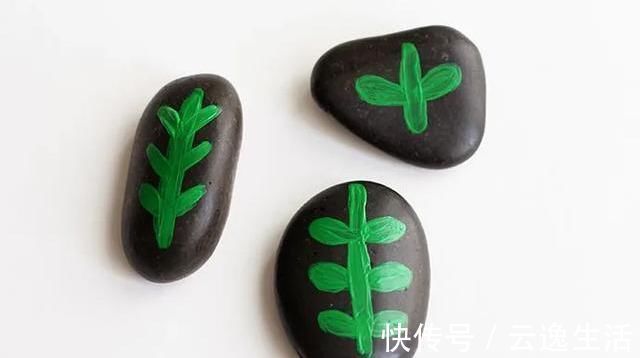 彩纸!捡些石头回家,再也不为手工课作业愁附5个DIY石头彩绘教程