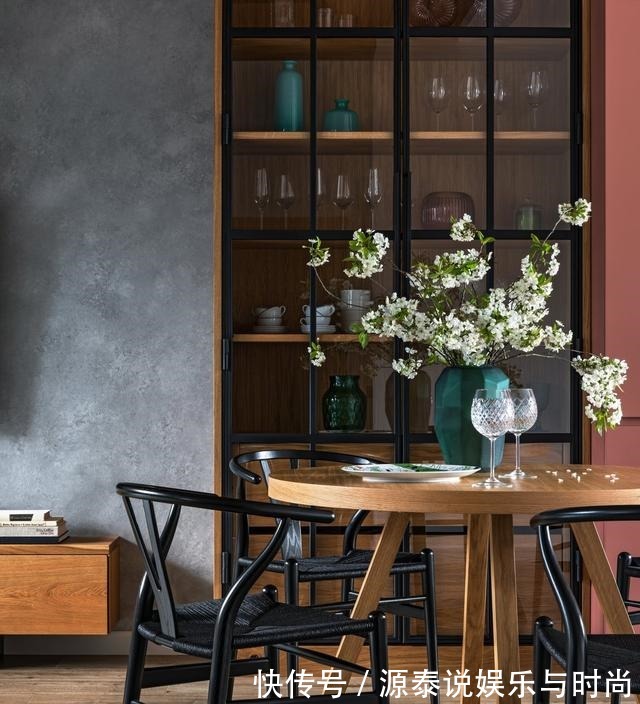 木色|她家的装修配色超时尚，全屋经典现代风，照着装没错的！