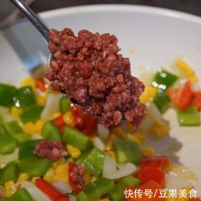 芝士牛肉馅饼更配哦|周末和美味的简易午餐 | 马苏里拉