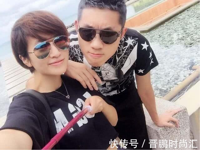 t恤|许昕老婆久违“露脸”,穿T恤颜值不输明星,曾是国乒美女运动员