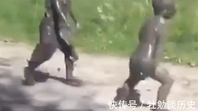 妈妈|妈妈回家路上看到小宝宝，完全没认出来，接下来的事有趣