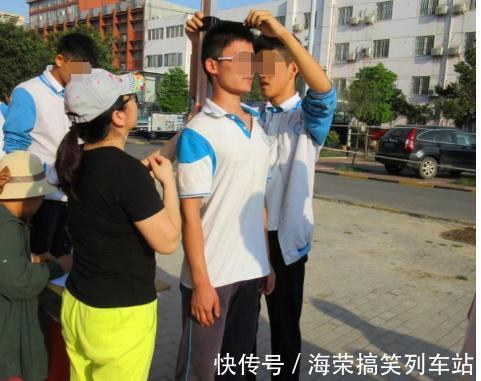 身高|双胞胎弟弟长期吃钙片,哥哥天天喝牛奶,3年后兄弟俩身高差距大