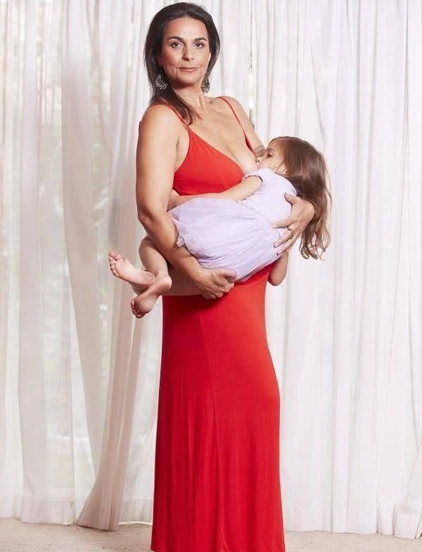妈妈|喂母乳到底多好?这位妈妈竟希望喂女儿母乳到十岁!