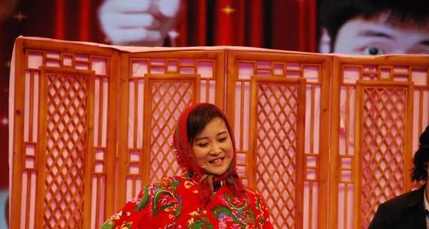 有种“整容”叫王牌家族开播,关晓彤美得冒泡,沈腾胖得完全变样