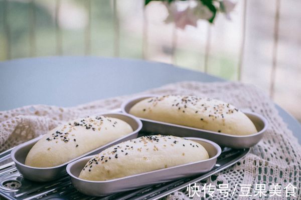 #奈特兰草饲营养美味# 蒸豆沙面包（口感介于面包与馒头之间）