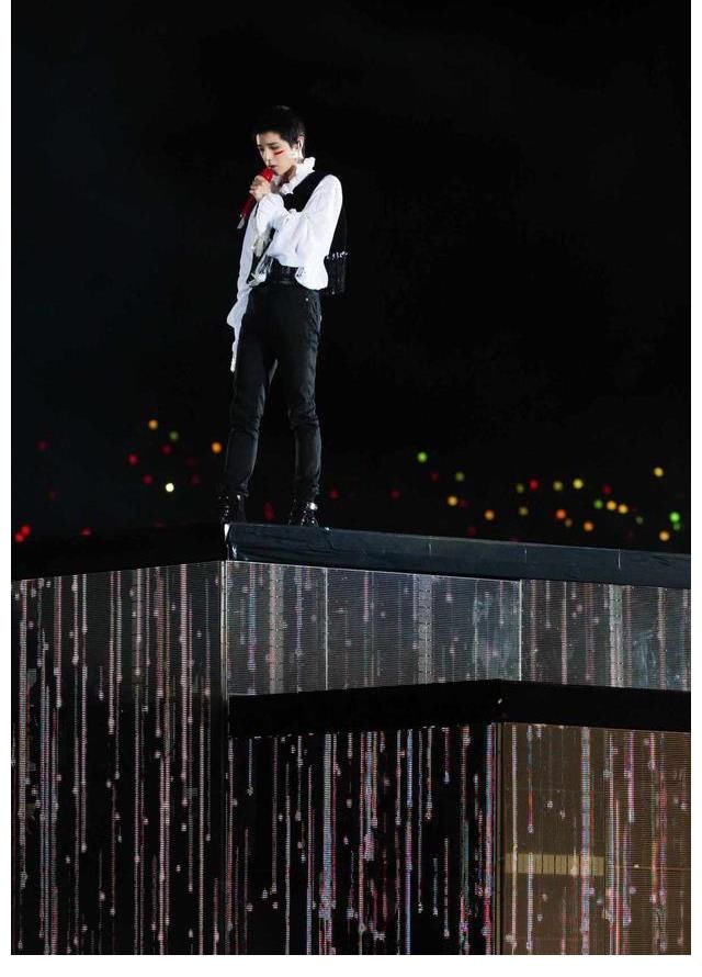 廠牌|“2021華晨宇火星演唱會(huì)”強(qiáng)勢(shì)官宣 游樂(lè)園開(kāi)唱再解鎖新模式