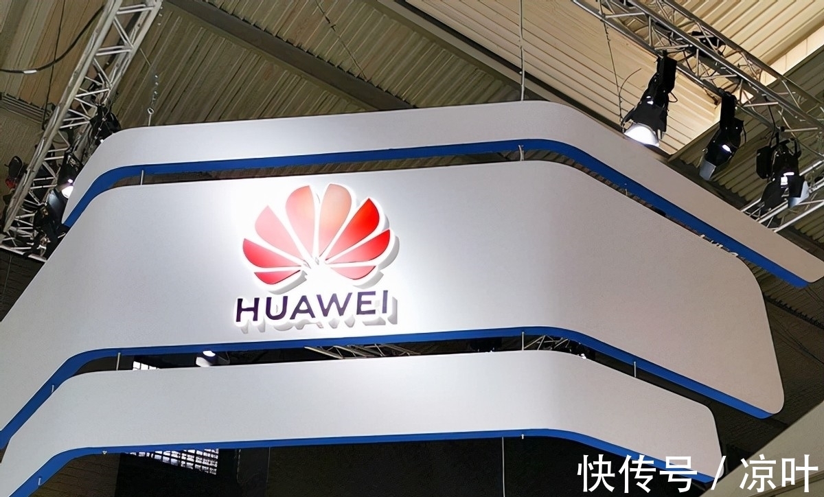 秘书|任正非的第二任妻子姚凌,比丈夫小30岁,曾是得力秘书,温婉动人