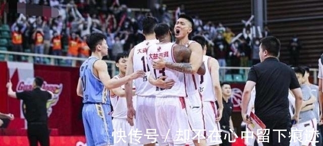 冲冠|空欢喜！广东36岁超外尚未归队，耍大牌引发公愤：不靠他照样夺冠