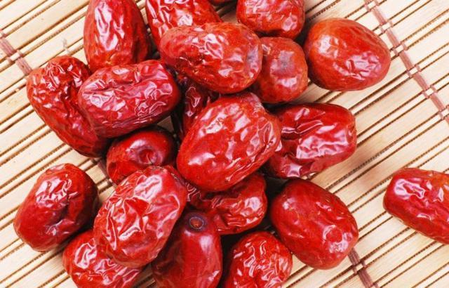 姚主任|中医红枣是个宝，吃对时间更有效！红枣什么时候吃最好，知道吗