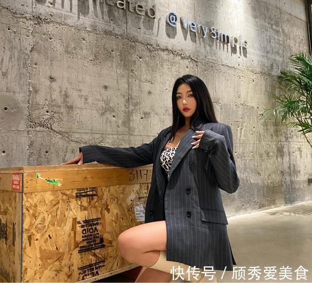 完美比例,曼妙身姿,性感曲线,所有女生想拥有的身材,她都有