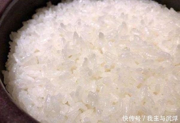 母子二人午餐,拍照发朋友圈被疯狂点赞,网友我能去你家蹭饭吗!