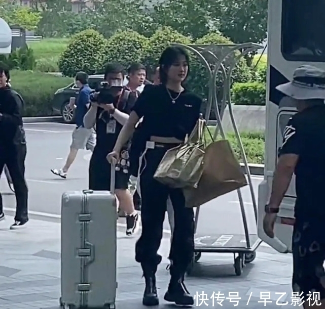 温湘|《中餐厅5》嘉宾路透曝光,龚俊带锅录制节目,温湘要重聚了