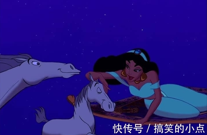 沙雕|揭秘迪士尼绿背景,坐魔毯全靠平衡力,大海变娃娃池,现场太沙雕