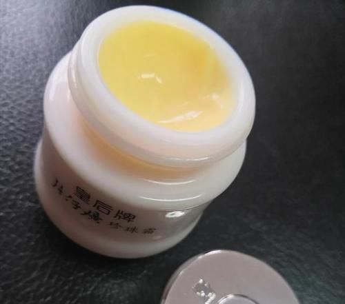 有品位的女人不会跟风买护肤品，这几款性价比高，值得拥有