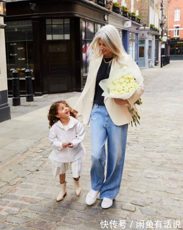 身材|生完孩子别做“黄脸婆”，跟着时尚辣妈学穿搭，带娃也要时髦到底