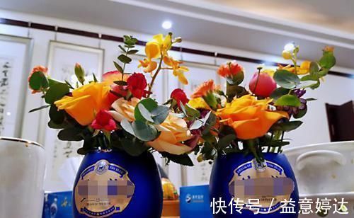 酒瓶|买了花却没有花瓶该怎么办?用啤酒瓶做一个,实用、美观又独特