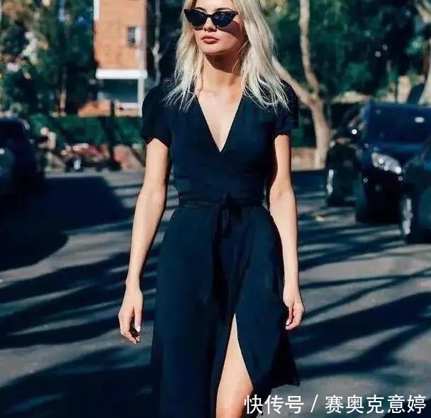 端庄|杨澜携老公活动秀恩爱,穿黑色连衣裙配丝袜端庄优雅,气质好高级