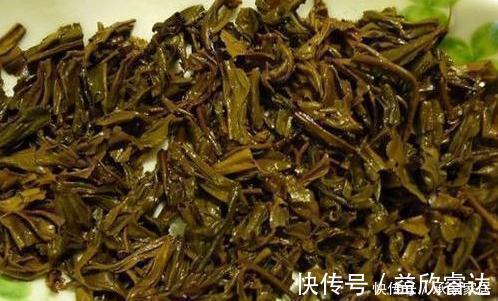 养花大爷透露这3种“废渣”养花,比生根水还好用,养1盆爆1盆