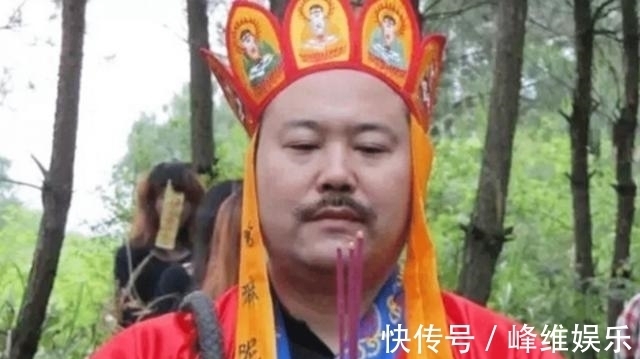 面纱@最后的“赶尸匠”,当场演示赶尸过程,揭秘湘西赶尸术的神秘面纱