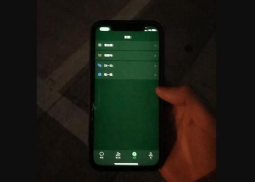 绿屏|苹果华为都在屏幕上“翻船”，真是质量问题，还是用户太苛刻？