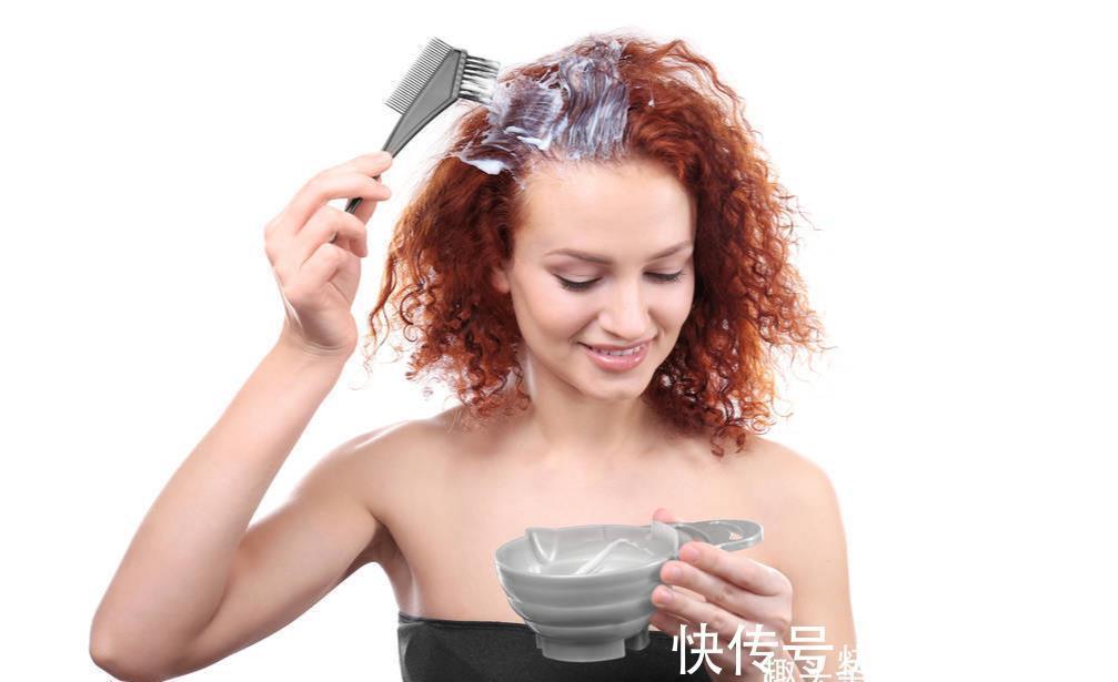 染发|头发染什么颜色,过敏风险最小?做好皮肤测试,才能放心染发