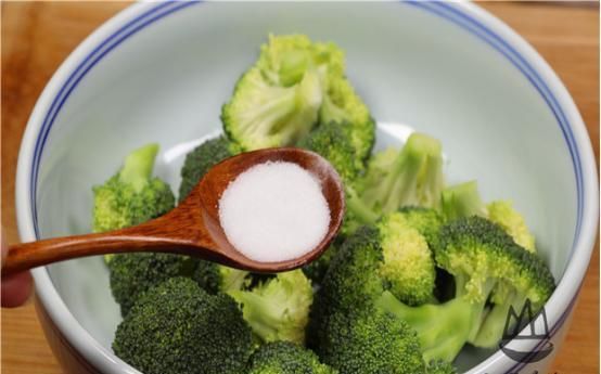 肉馅|西兰花要经常做给孩子吃，自从学会这新做法，挑食孩子都点名吃