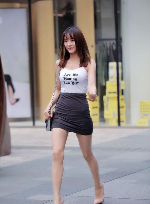 停歇|拒绝沉闷，选择清凉舒适的短裙装，让美丽不停歇！